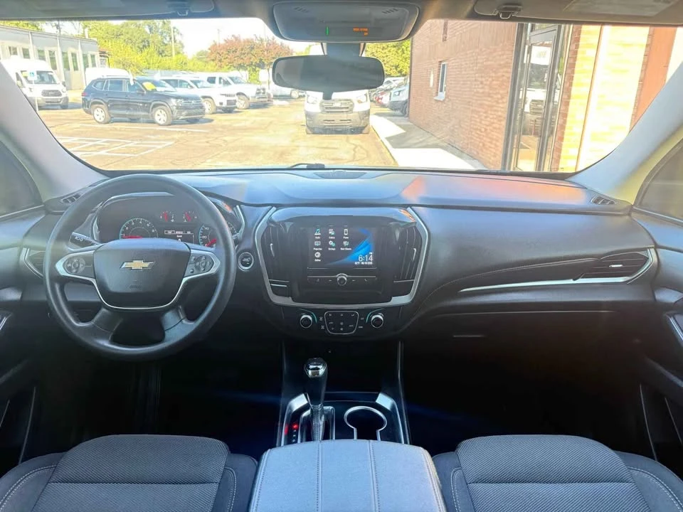 2019 Chevrolet Traverse - Image 9 of 17