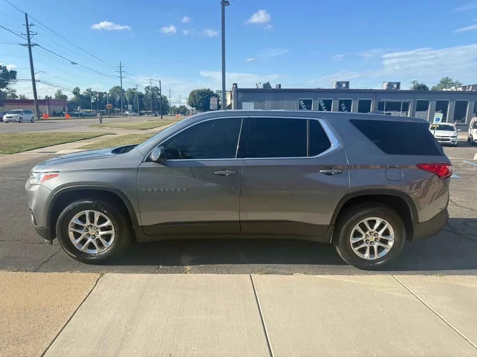 2019 Chevrolet Traverse - Image 6 of 17