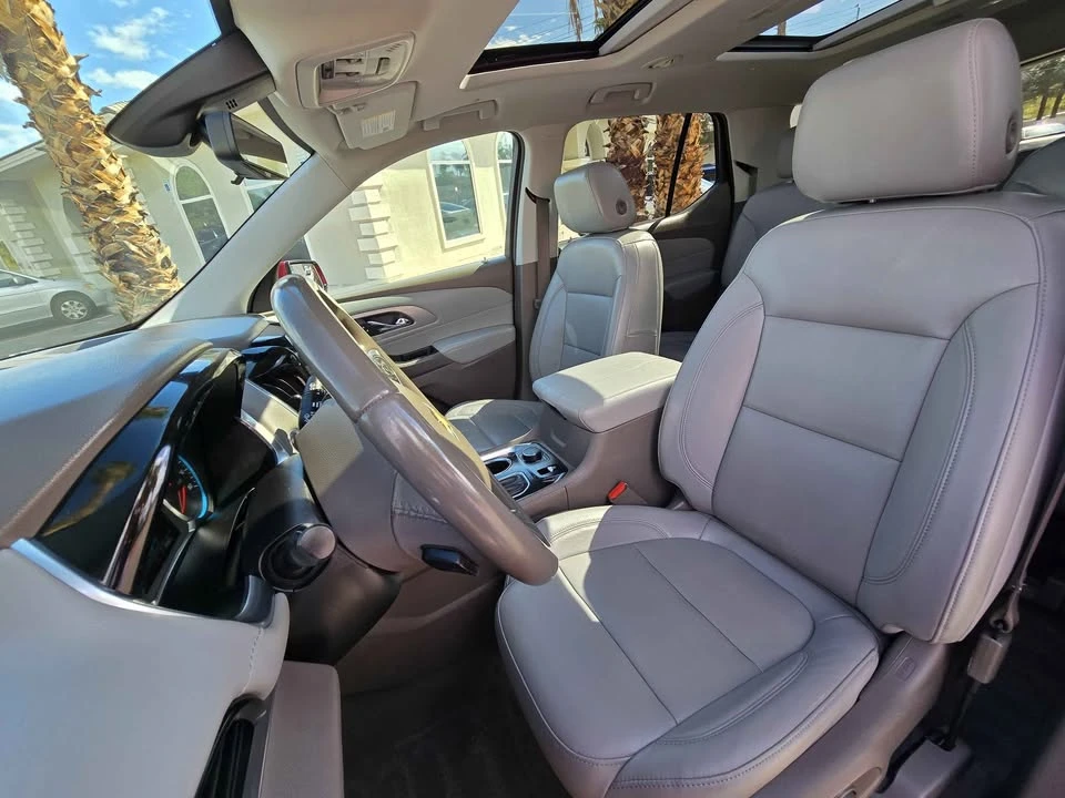 2019 Chevrolet Traverse - Image 10 of 18