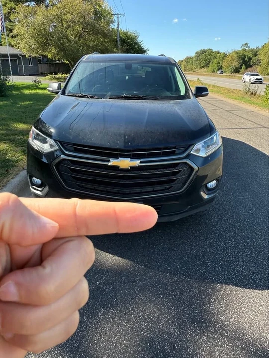 2019 Chevrolet Traverse - Image 2 of 20