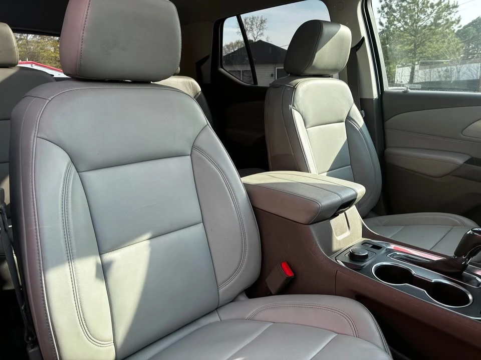 2019 Chevrolet Traverse - Image 10 of 19