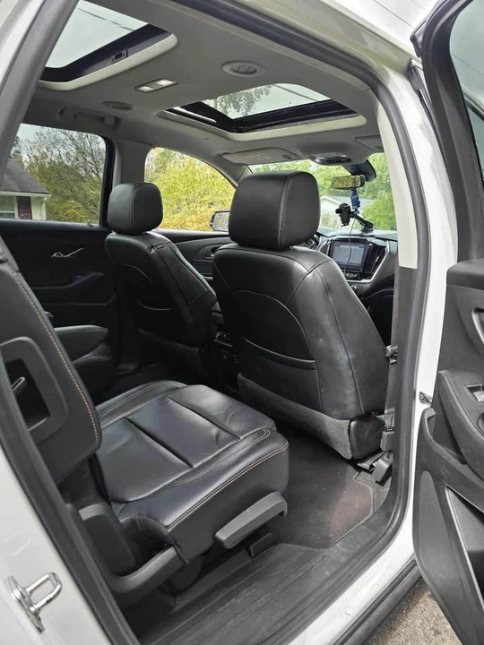 2019 Chevrolet Traverse - Image 6 of 14