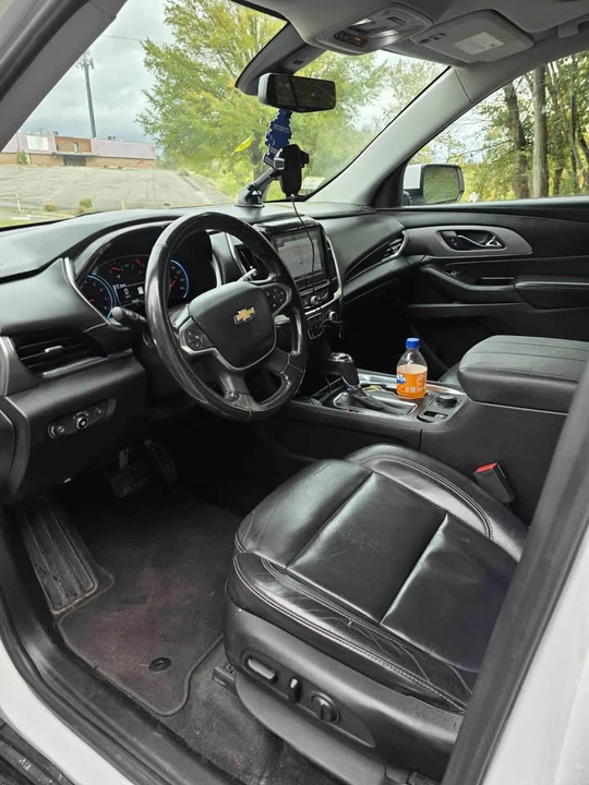 2019 Chevrolet Traverse - Image 11 of 14
