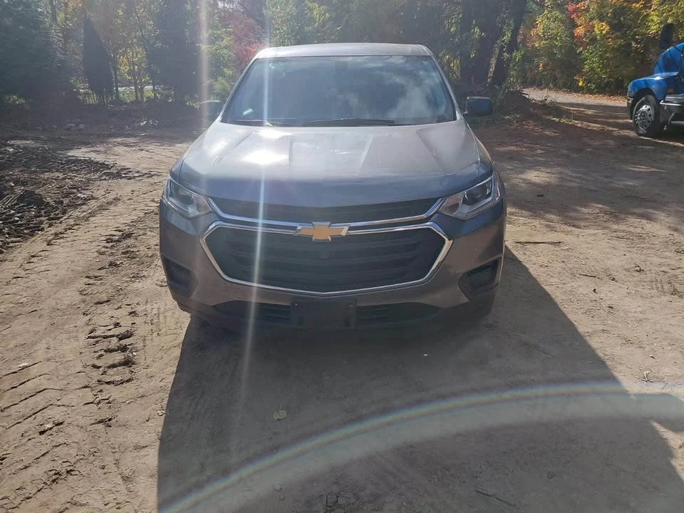 2019 Chevrolet Traverse - Image 2 of 16