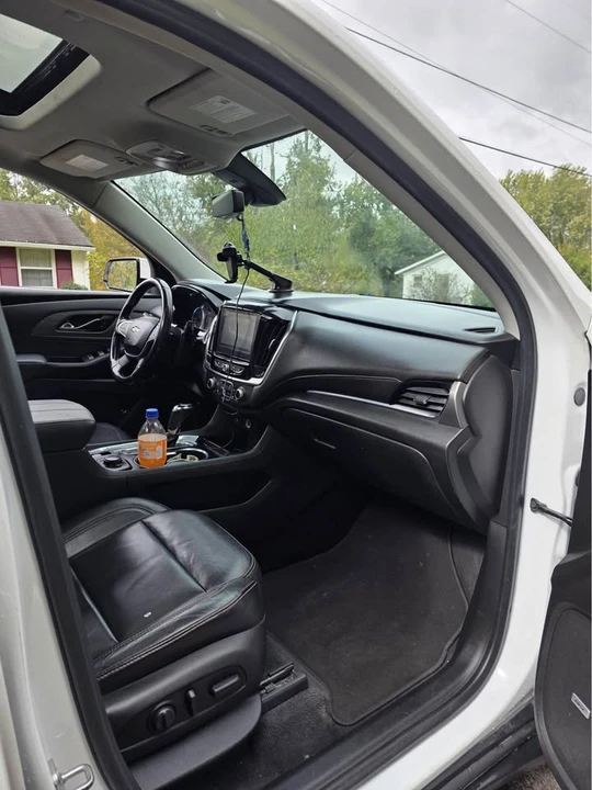 2019 Chevrolet Traverse - Image 3 of 11