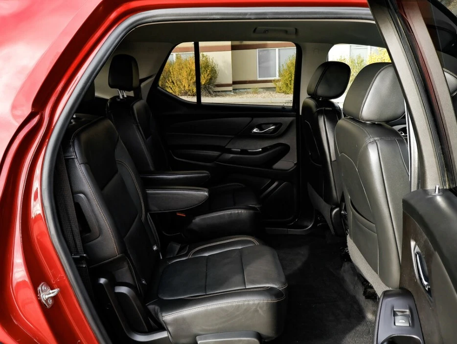 2019 Chevrolet Traverse - Image 14 of 17