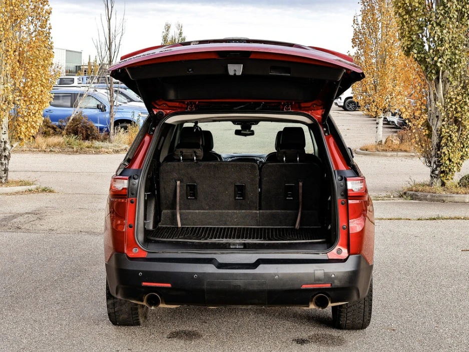 2019 Chevrolet Traverse - Image 8 of 17