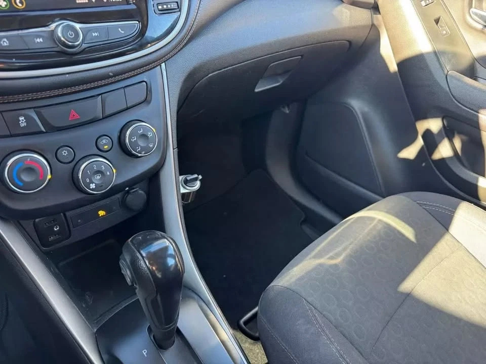 2019 Chevrolet Trax - Image 11 of 15