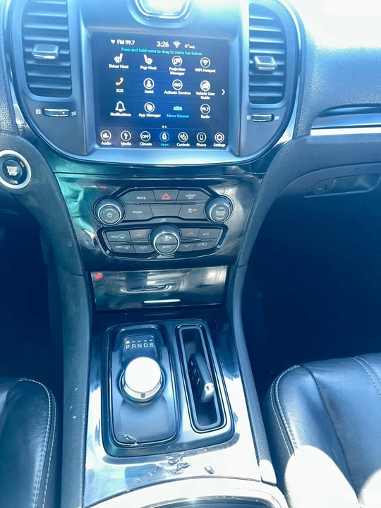 2019 Chrysler 300 (2005-2023) - Image 13 of 14