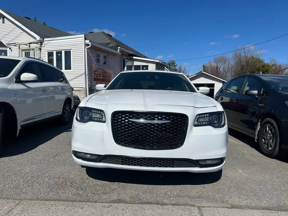 2019 Chrysler 300 (2005-2023) - Image 2 of 14