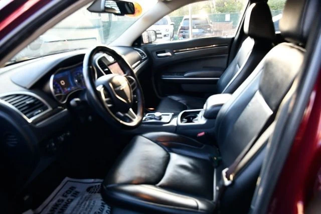 2019 Chrysler 300 (2005-2023) - Image 12 of 30