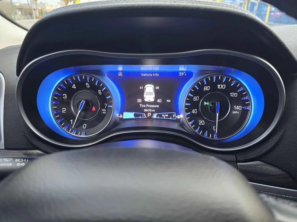 2019 Chrysler 300 (2005-2023) - Image 10 of 11