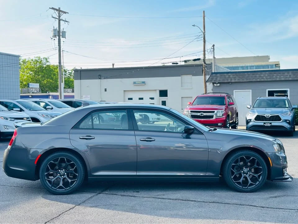 2019 Chrysler 300 (2005-2023) - Image 8 of 20