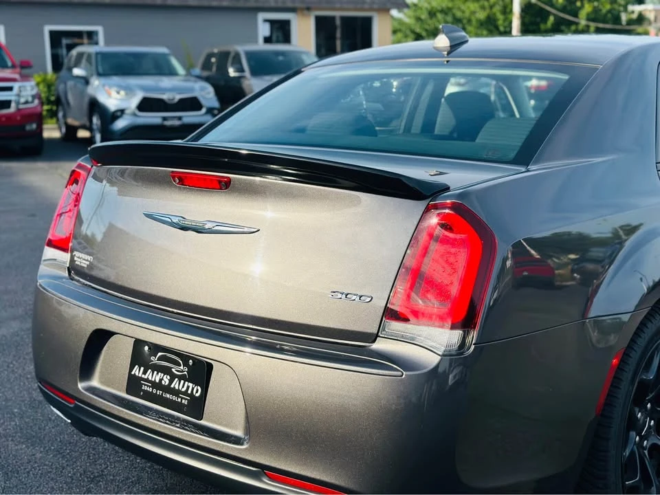2019 Chrysler 300 (2005-2023) - Image 5 of 20