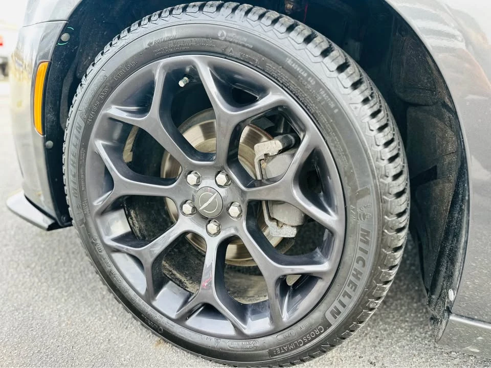 2019 Chrysler 300 (2005-2023) - Image 12 of 20