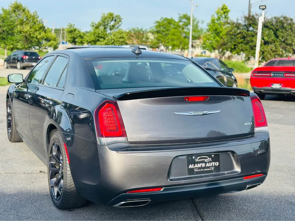 2019 Chrysler 300 (2005-2023) - Image 6 of 20