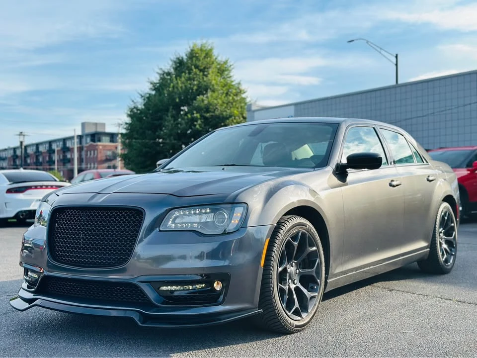 2019 Chrysler 300 (2005-2023) - Image 2 of 20