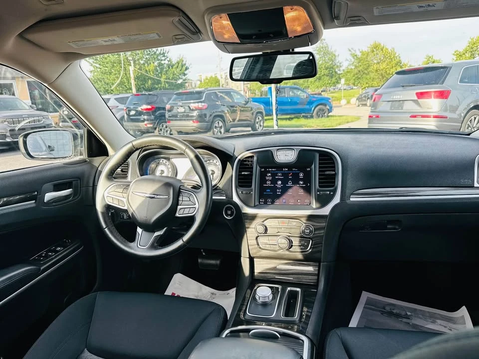 2019 Chrysler 300 (2005-2023) - Image 11 of 20