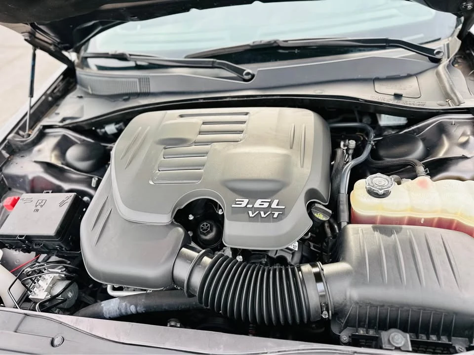 2019 Chrysler 300 (2005-2023) - Image 18 of 20