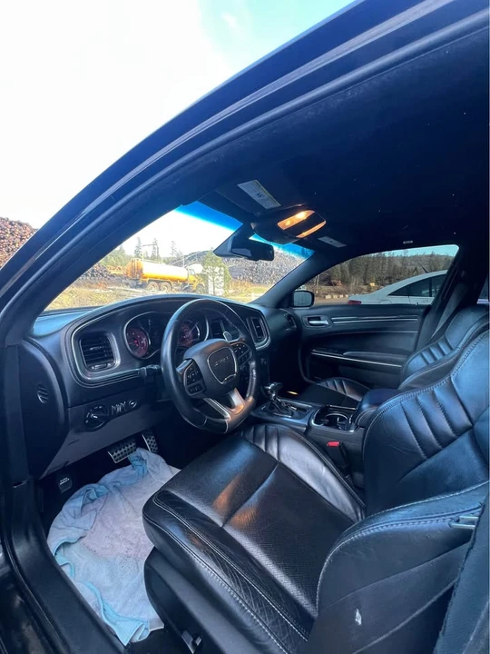 2019 Chrysler 300 (2005-2023) - Image 6 of 15
