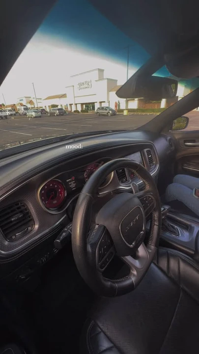 2019 Chrysler 300 (2005-2023) - Image 3 of 15