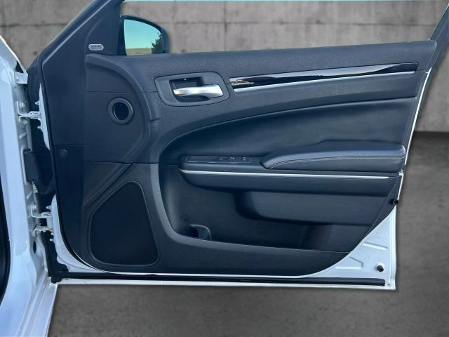 2019 Chrysler 300 (2005-2023) - Image 21 of 21