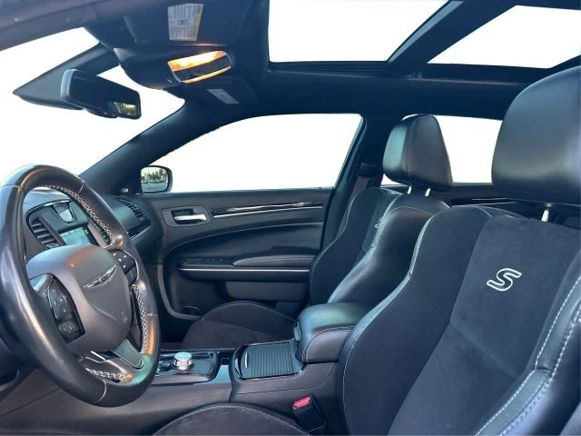 2019 Chrysler 300 (2005-2023) - Image 9 of 21