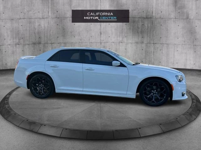 2019 Chrysler 300 (2005-2023) - Image 4 of 21