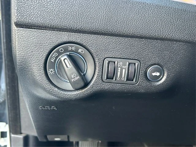 2019 Chrysler 300 (2005-2023) - Image 18 of 21
