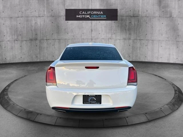 2019 Chrysler 300 (2005-2023) - Image 6 of 21