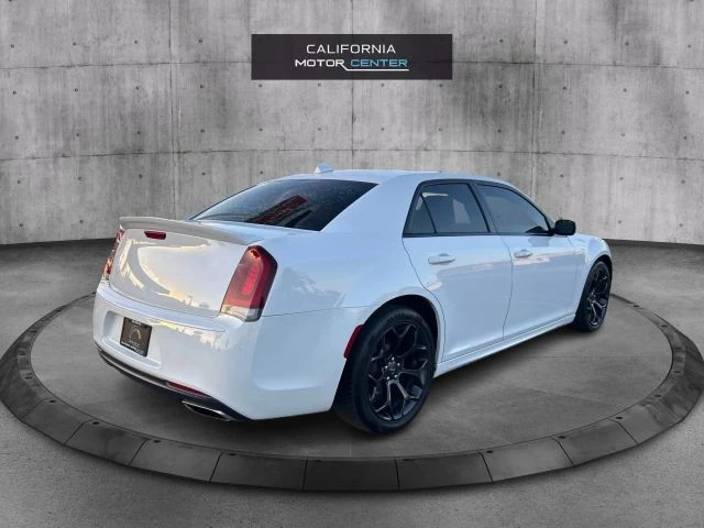2019 Chrysler 300 (2005-2023) - Image 5 of 21
