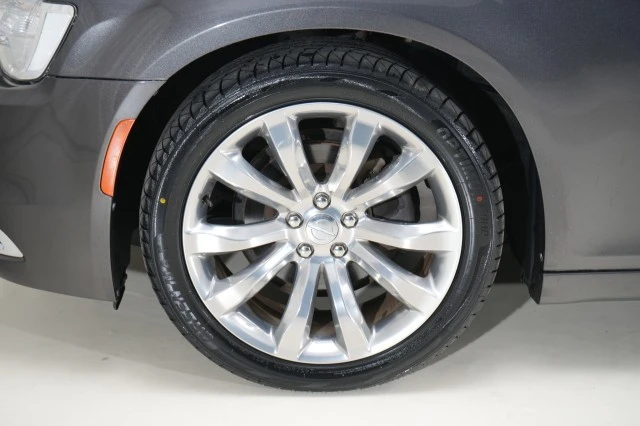 2019 Chrysler 300 (2005-2023) - Image 17 of 21