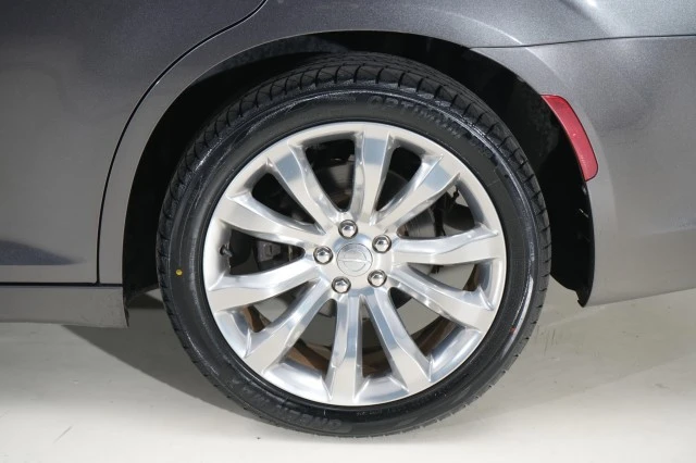 2019 Chrysler 300 (2005-2023) - Image 18 of 21