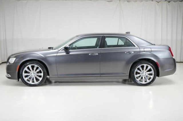 2019 Chrysler 300 (2005-2023) - Image 2 of 21