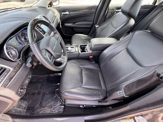 2019 Chrysler 300 (2005-2023) - Image 17 of 21