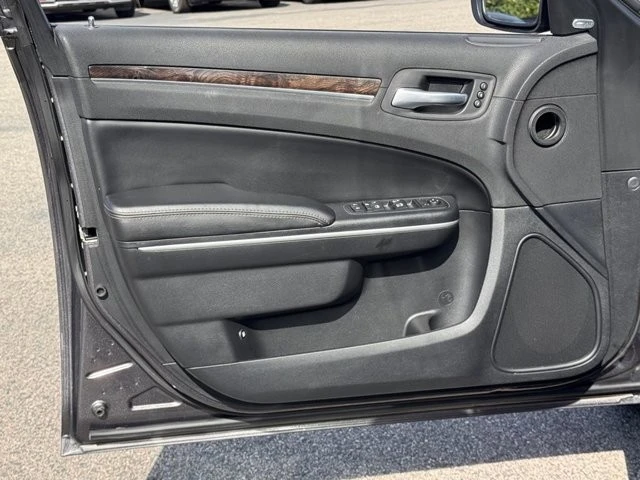 2019 Chrysler 300 (2005-2023) - Image 15 of 21