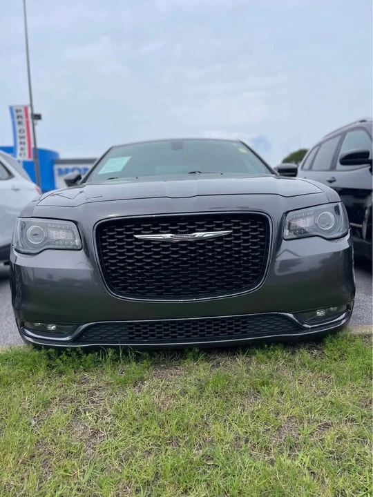 2019 Chrysler 300 (2005-2023) - Image 3 of 8