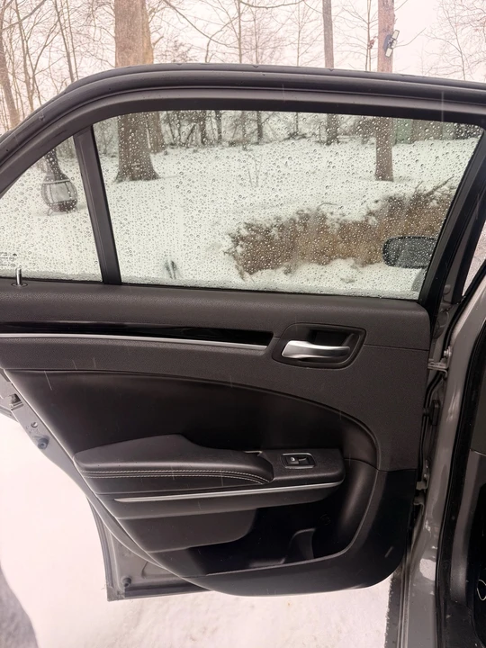 2019 Chrysler 300 (2005-2023) - Image 19 of 20