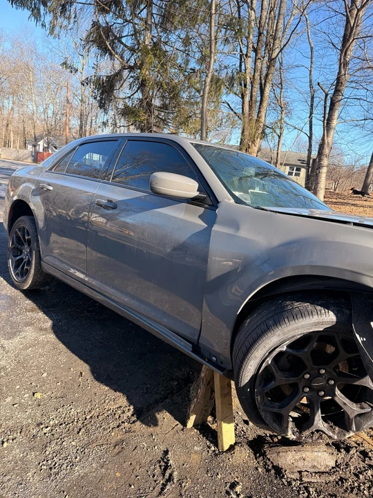 2019 Chrysler 300 (2005-2023) - Image 4 of 20