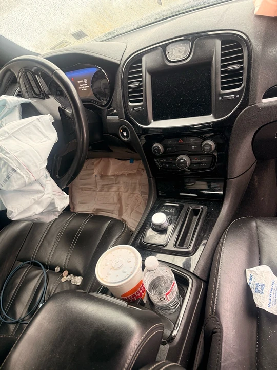 2019 Chrysler 300 (2005-2023) - Image 16 of 20