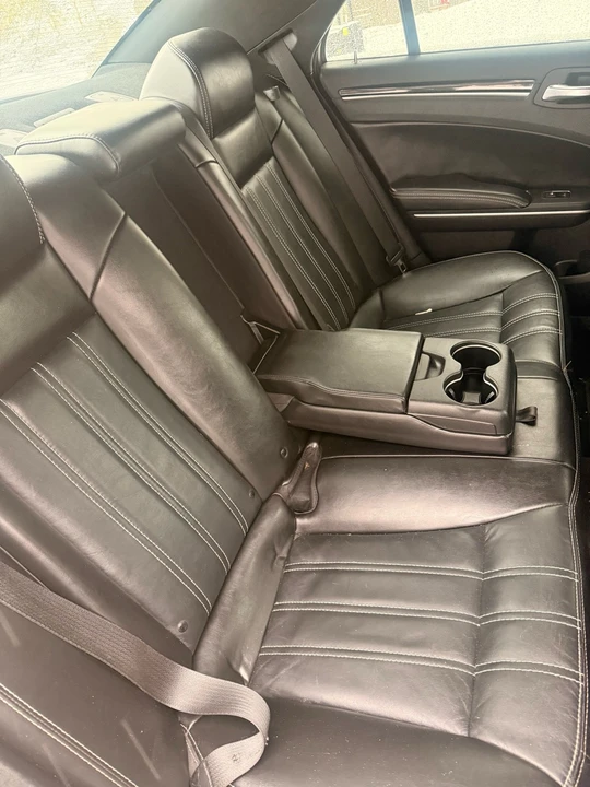 2019 Chrysler 300 (2005-2023) - Image 18 of 20