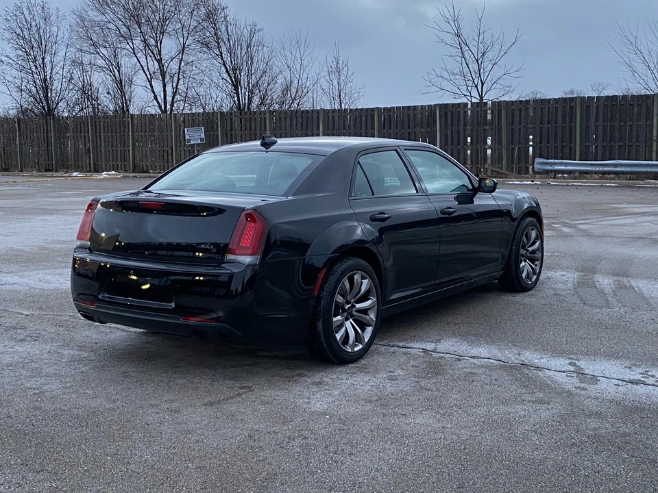 2019 Chrysler 300 (2005-2023) - Image 5 of 19