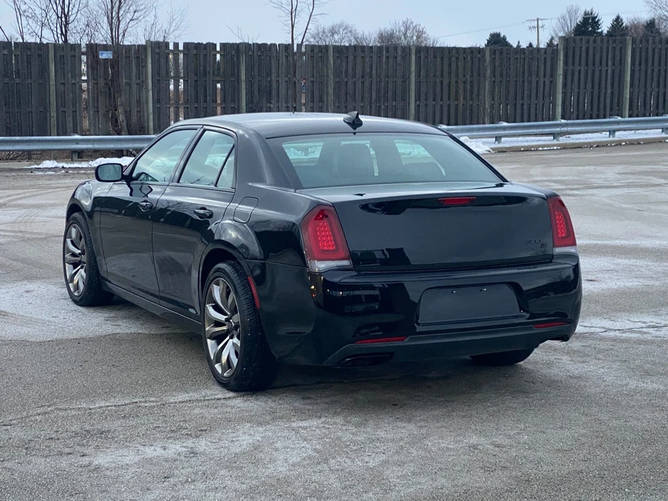 2019 Chrysler 300 (2005-2023) - Image 3 of 19
