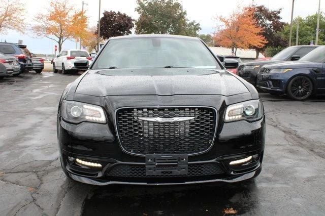 2019 Chrysler 300 (2005-2023) - Image 3 of 20
