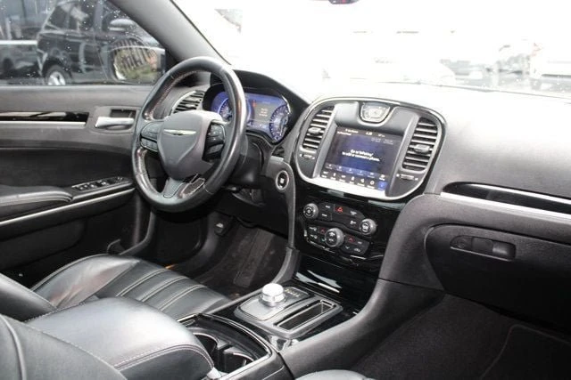 2019 Chrysler 300 (2005-2023) - Image 10 of 20