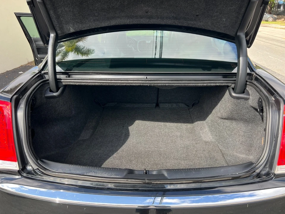 2019 Chrysler 300 (2005-2023) - Image 16 of 27