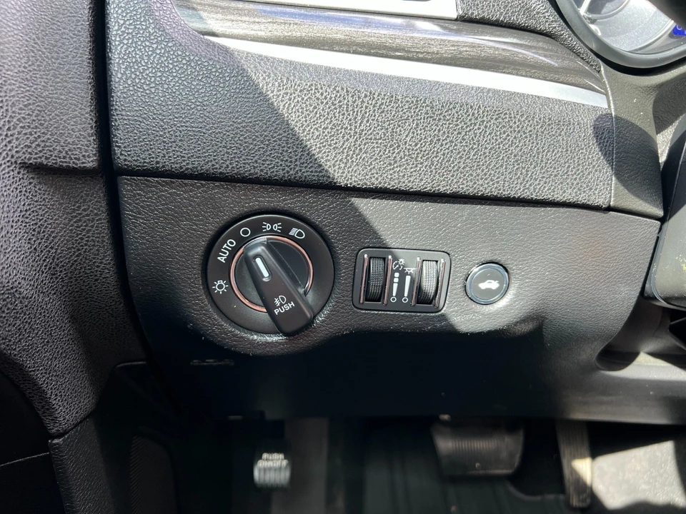 2019 Chrysler 300 (2005-2023) - Image 22 of 27