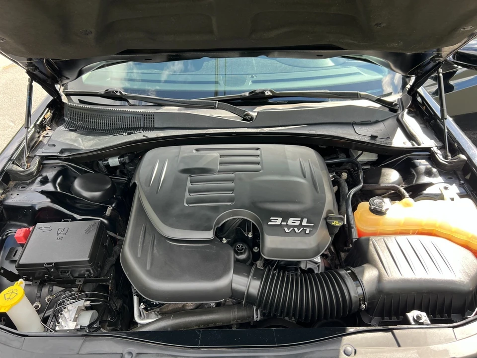 2019 Chrysler 300 (2005-2023) - Image 11 of 27