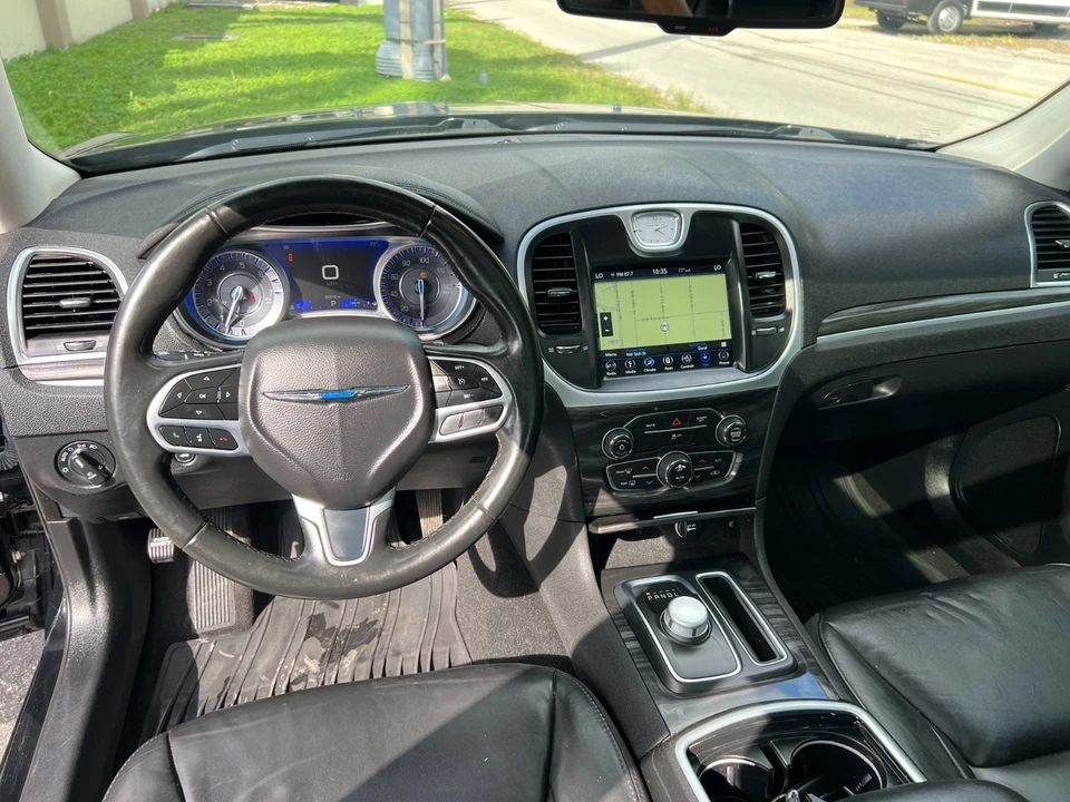 2019 Chrysler 300 (2005-2023) - Image 18 of 27