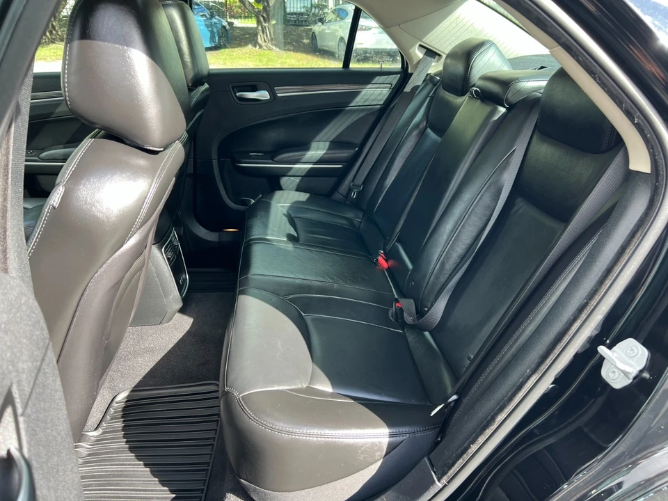 2019 Chrysler 300 (2005-2023) - Image 15 of 27